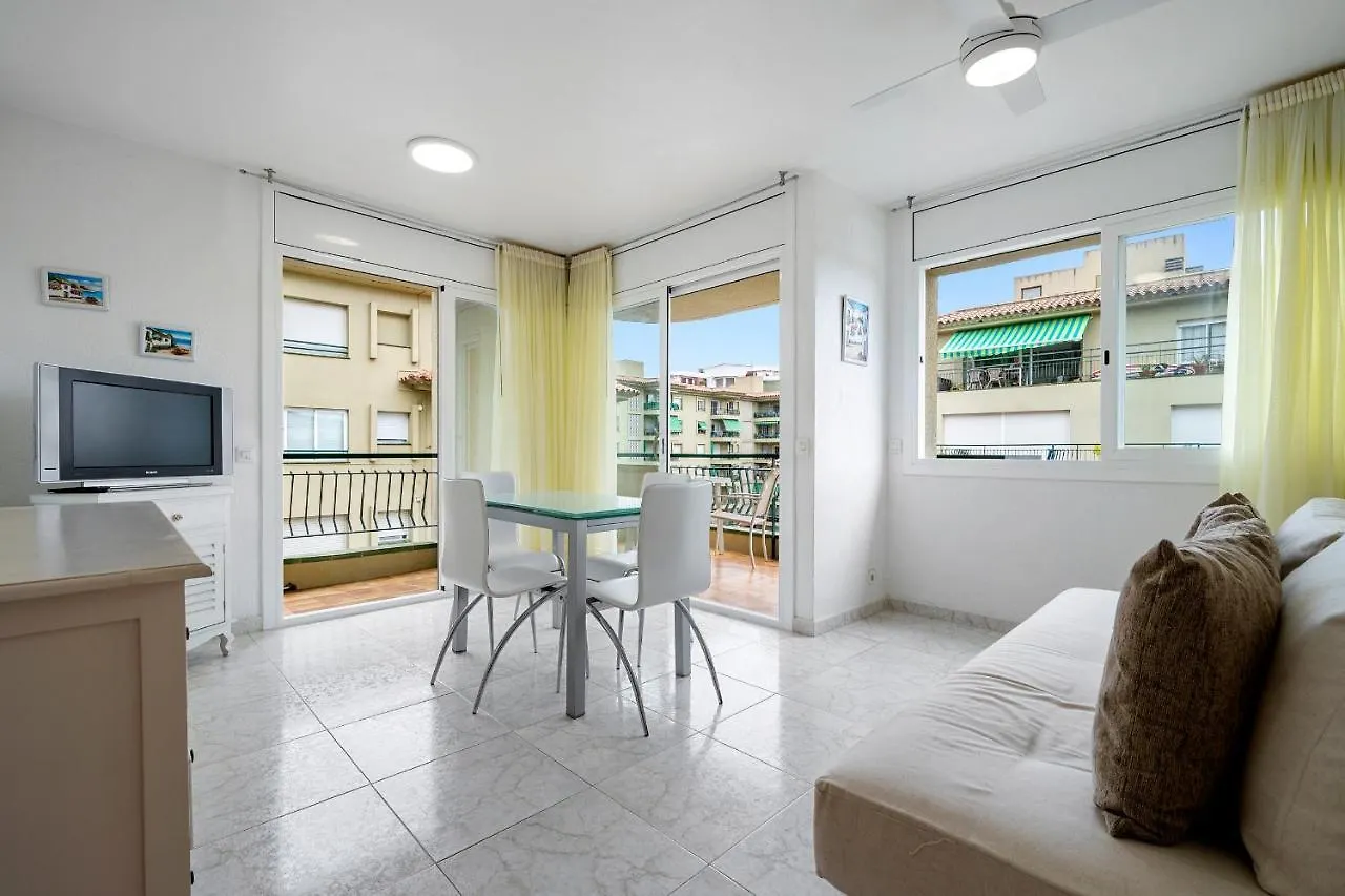 Hauzify I Apartament Estrella contacts